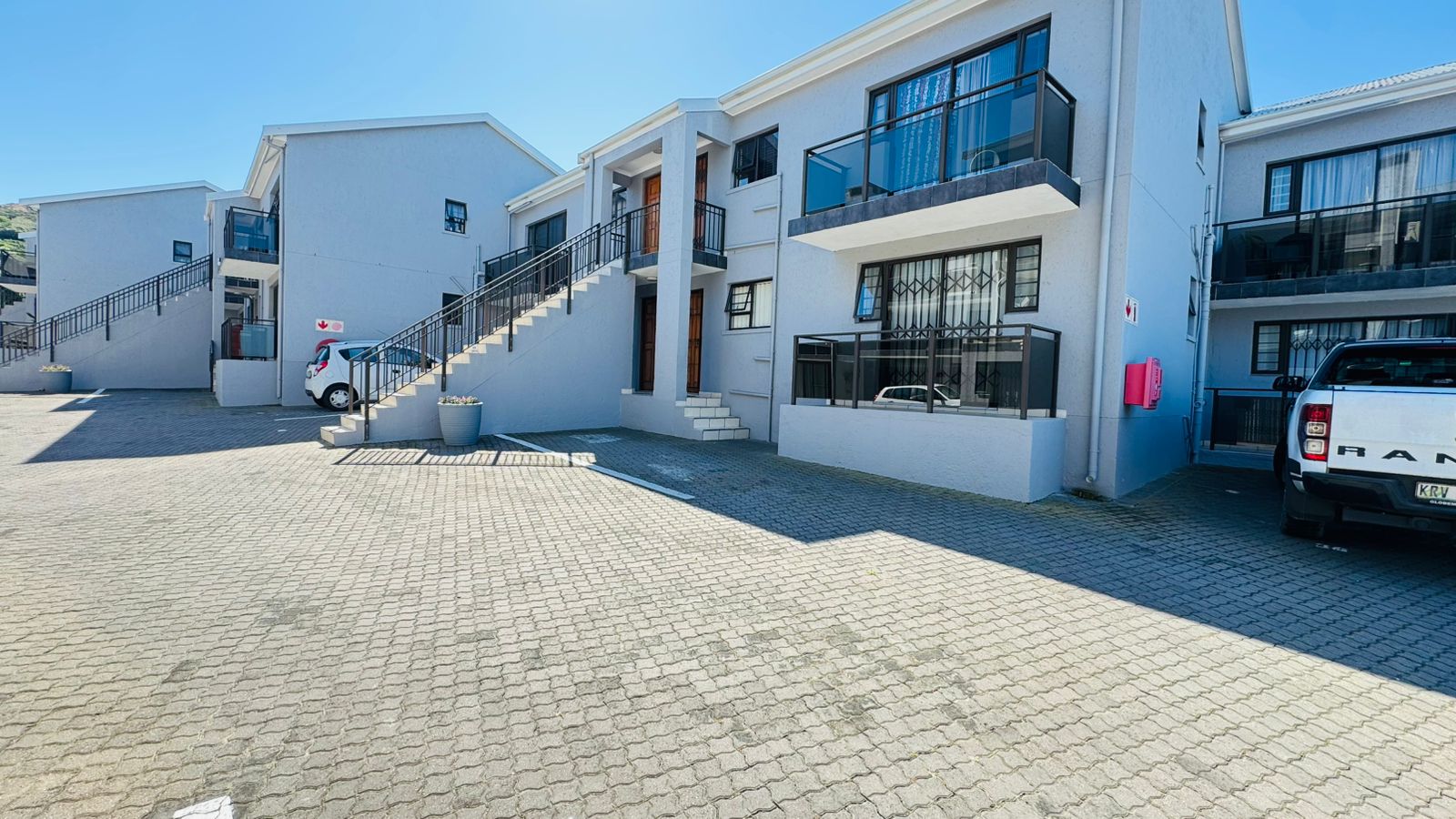 2 Bedroom Apartment / Flat for Sale in Hartenbos Central