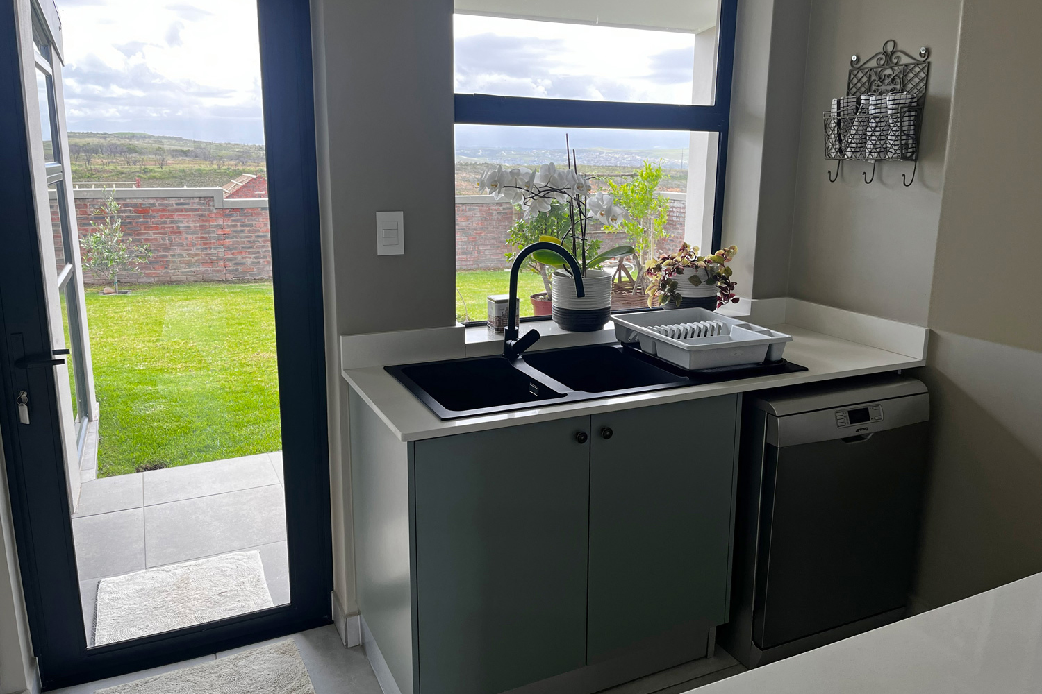 Photo 13 of 3 Bedroom House for Sale in Hartenbos Central