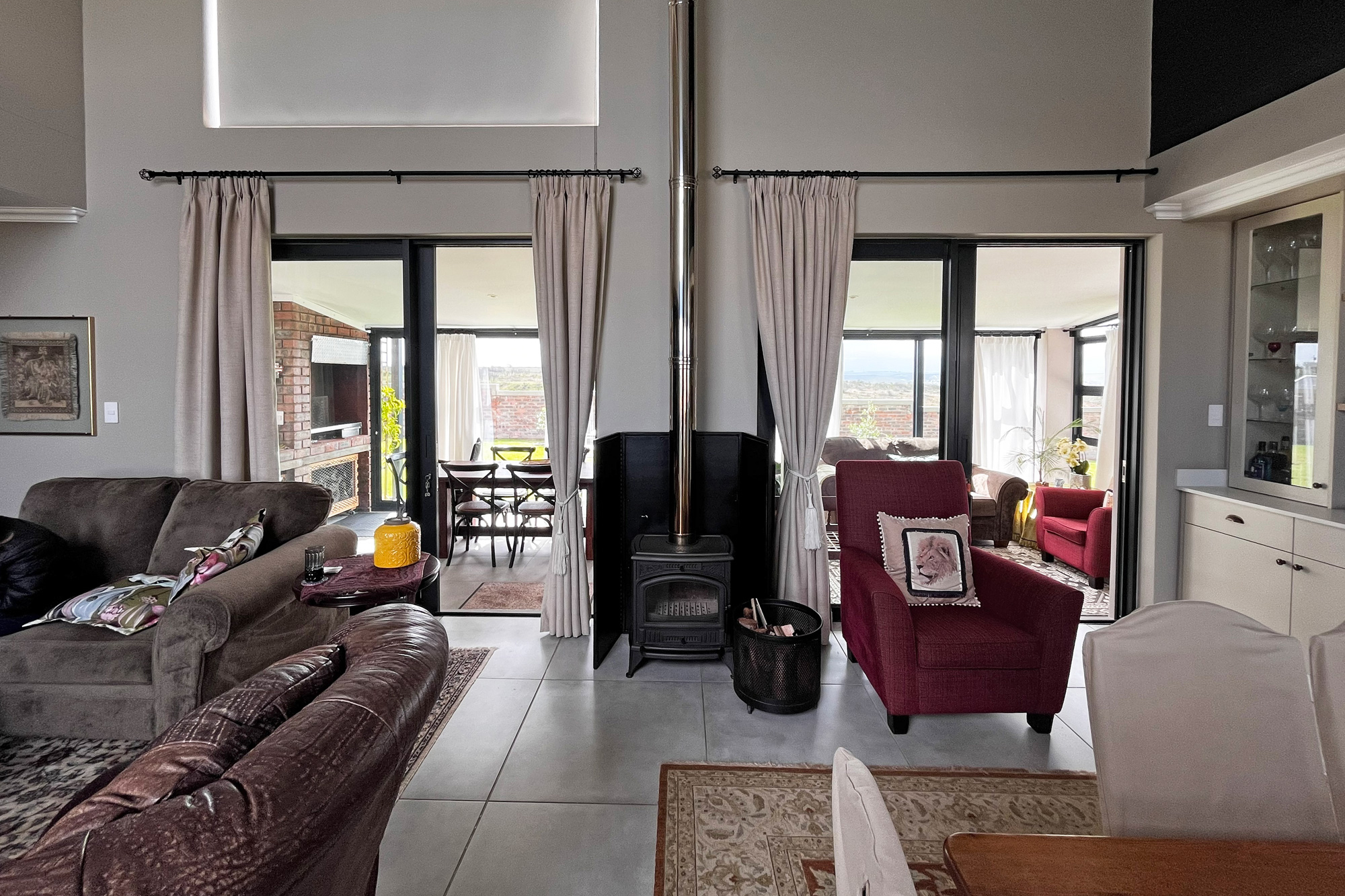 Photo 4 of 3 Bedroom House for Sale in Hartenbos Central