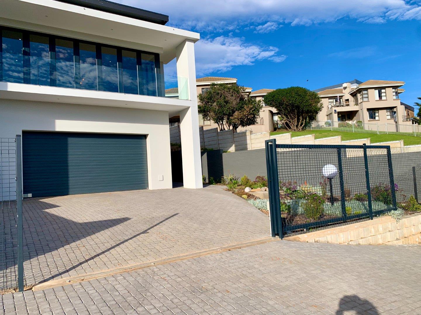 Photo 24 of 3 Bedroom House for Sale in Hartenbos Heuwels