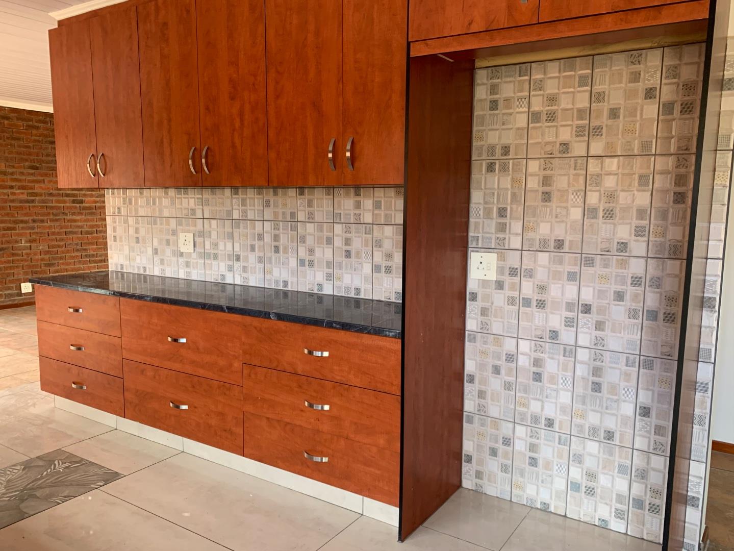 Photo 8 of 3 Bedroom House for Sale in Heiderand