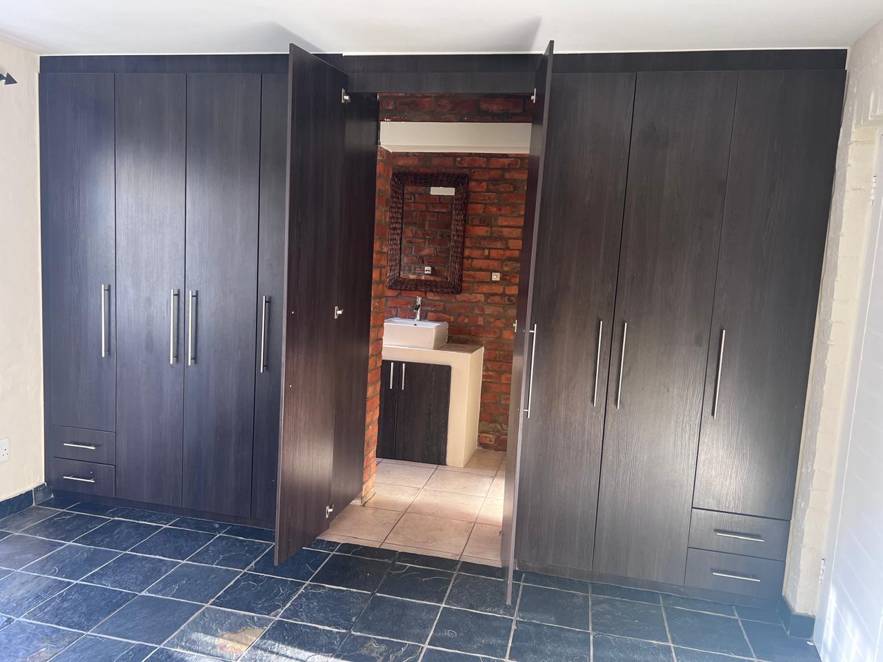 Photo 36 of 3 Bedroom House for Sale in Reebok