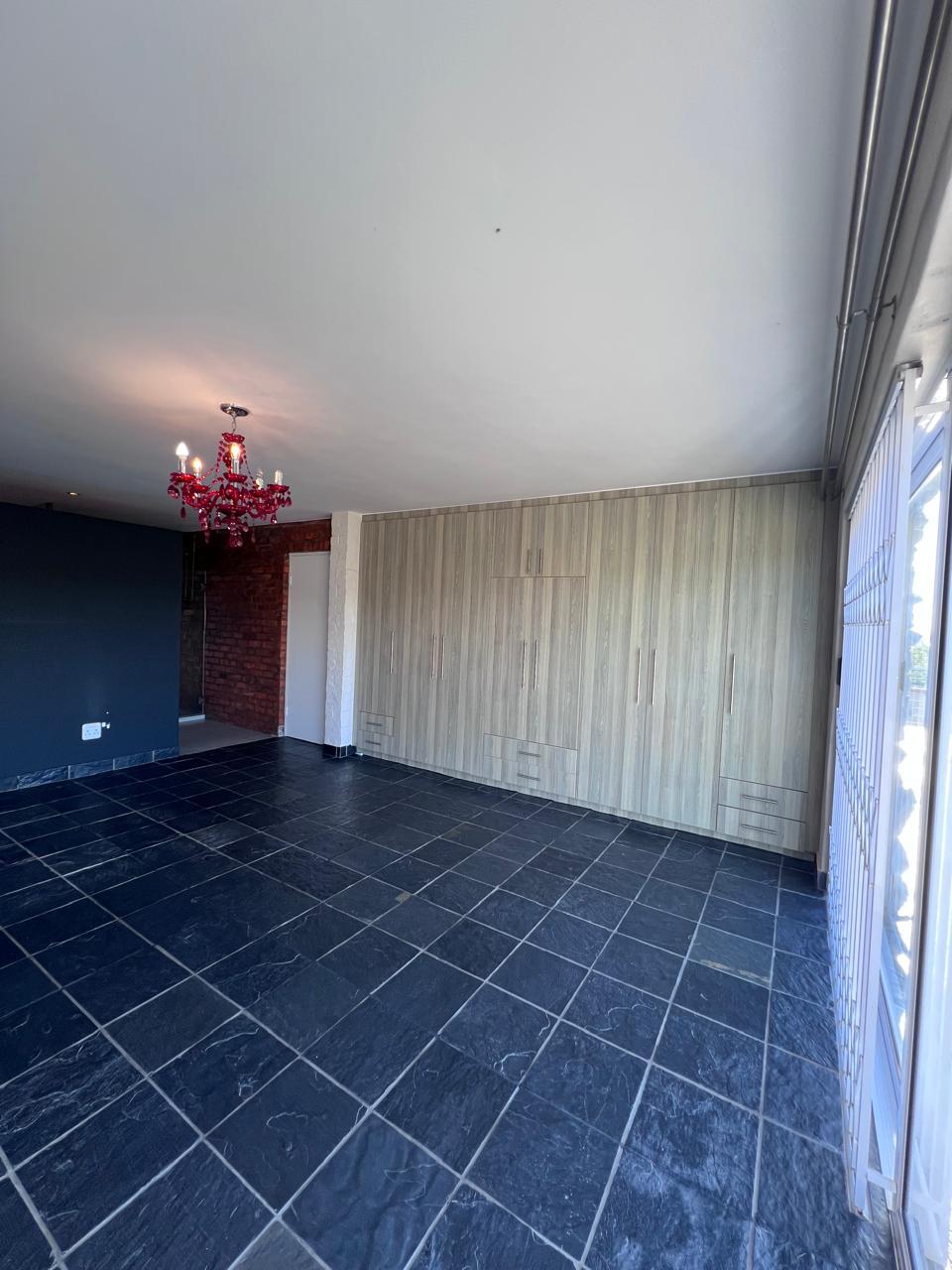 Photo 16 of 3 Bedroom House for Sale in Reebok