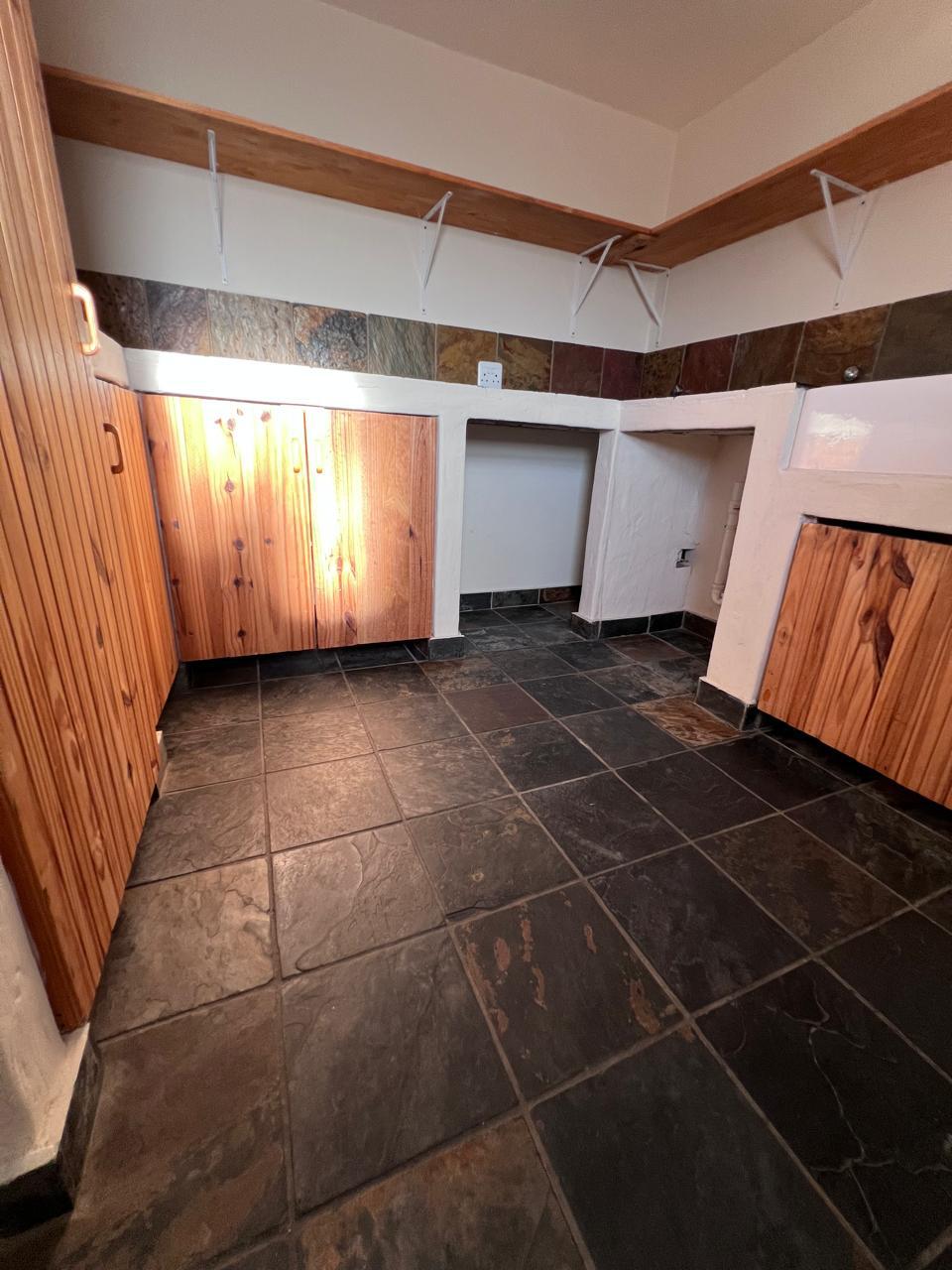 Photo 13 of 3 Bedroom House for Sale in Reebok