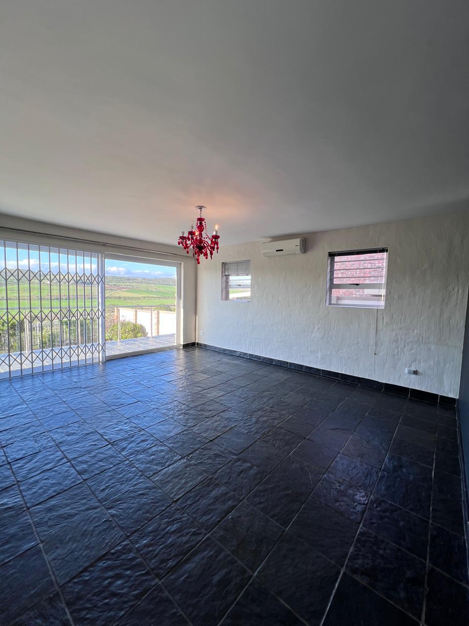 Photo 19 of 3 Bedroom House for Sale in Reebok