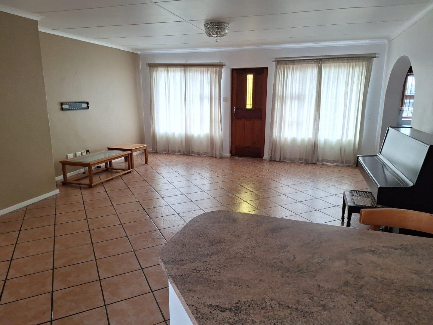 Photo 5 of 3 Bedroom Townhouse for Sale in Heiderand