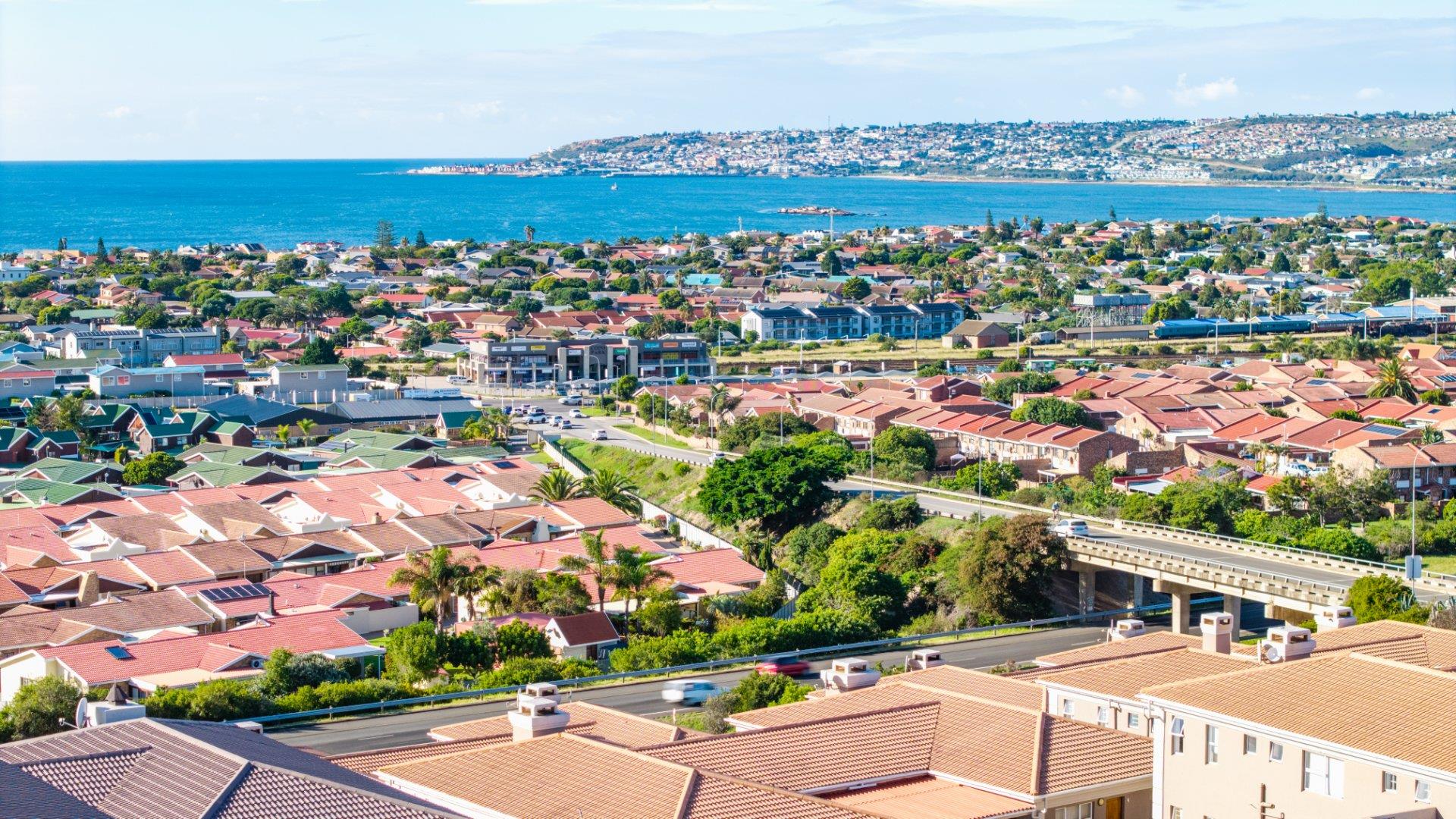 Photo 39 of 4 Bedroom Apartment / Flat for Sale in Hartenbos Heuwels