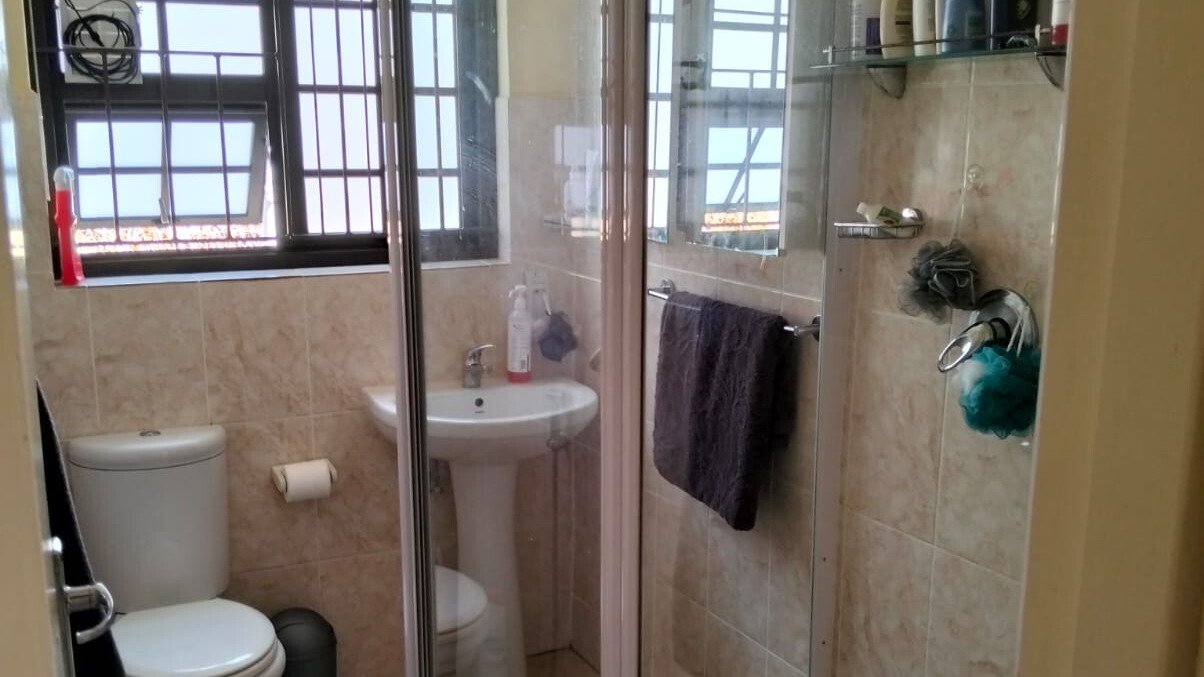 Photo 15 of 4 Bedroom House for Sale in Vakansieplaas