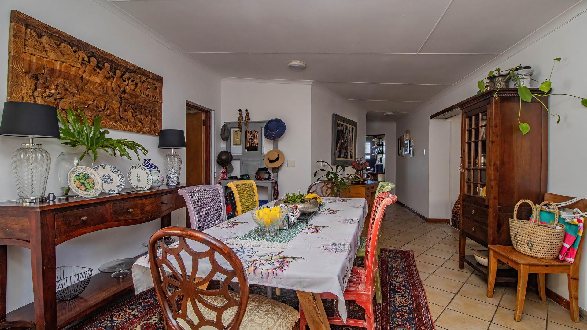 Photo 40 of 5 Bedroom House for Sale in Fraaiuitsig