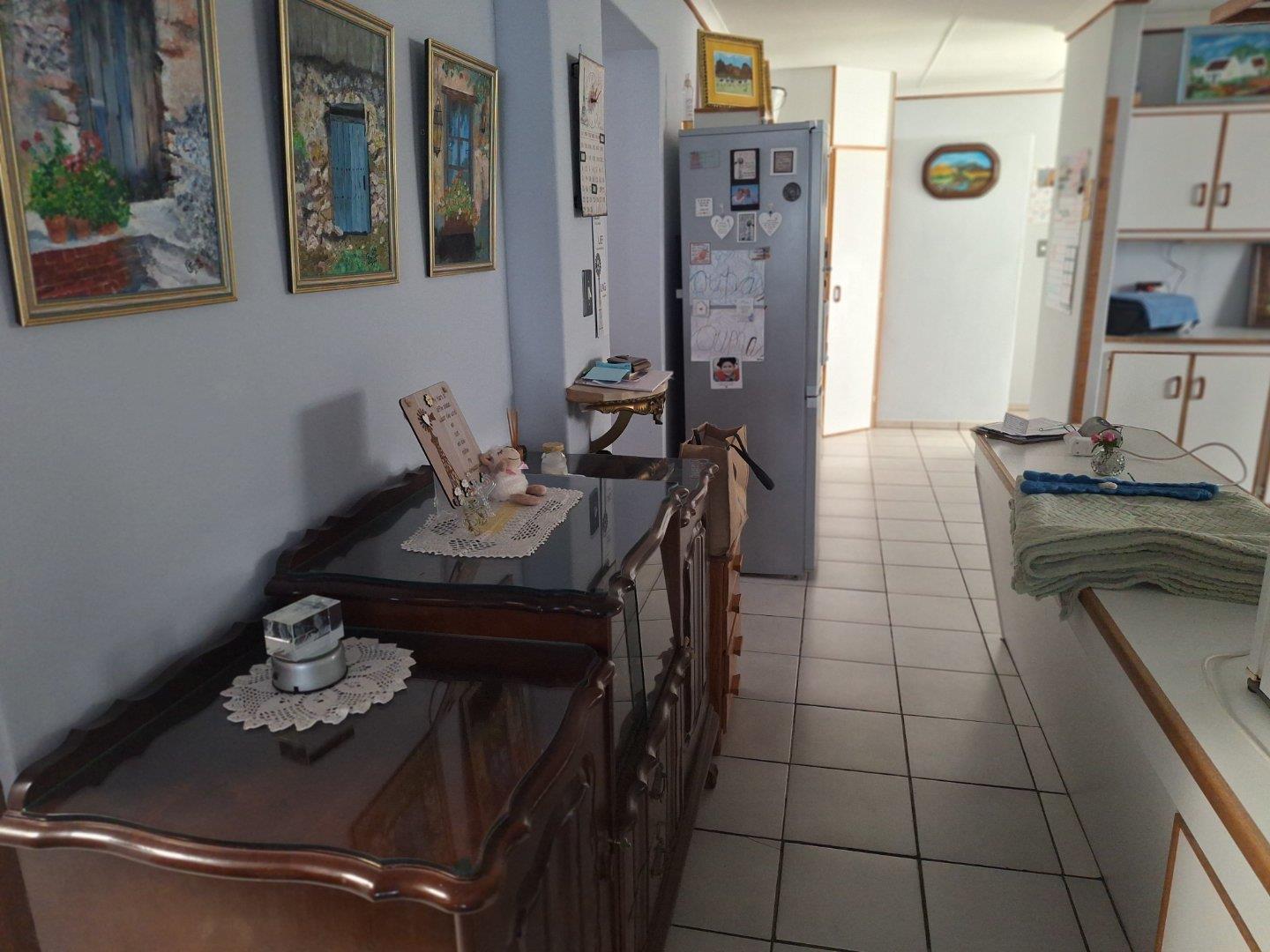 Photo 12 of 5 Bedroom House for Sale in Heiderand
