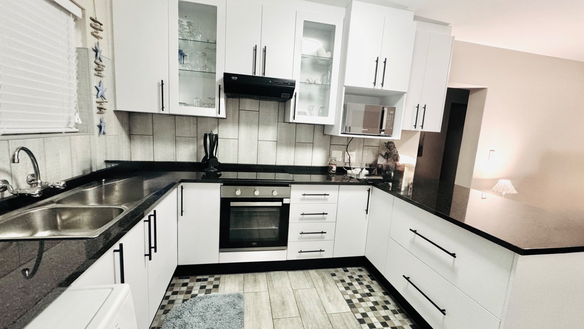 Photo 4 of EXCLUSIVE SOLE MANDATE , NESTLED IN THE HEART OF Hartenbos