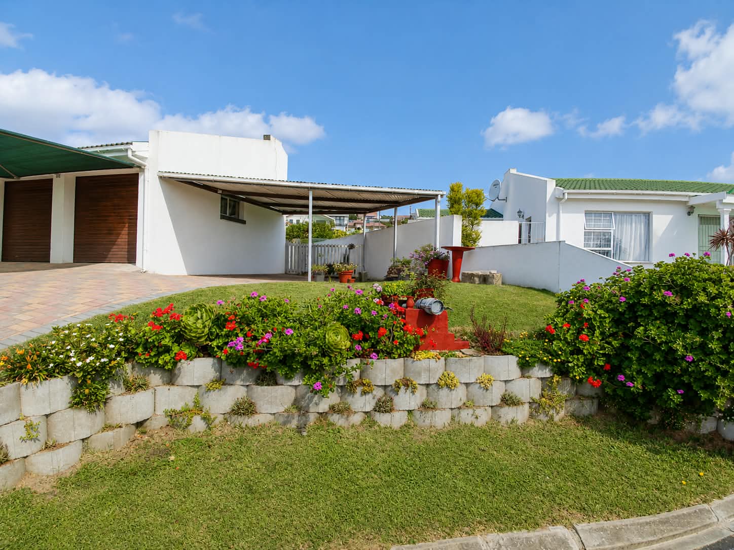 Photo 17 of Family home in Fraaiuitsig with inviting flow