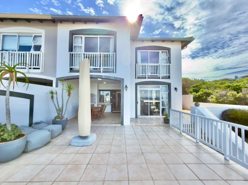 Photo 11 of Stylish Three-Bedroom Home with Ocean Views in Pinnacle Point Golf Estate