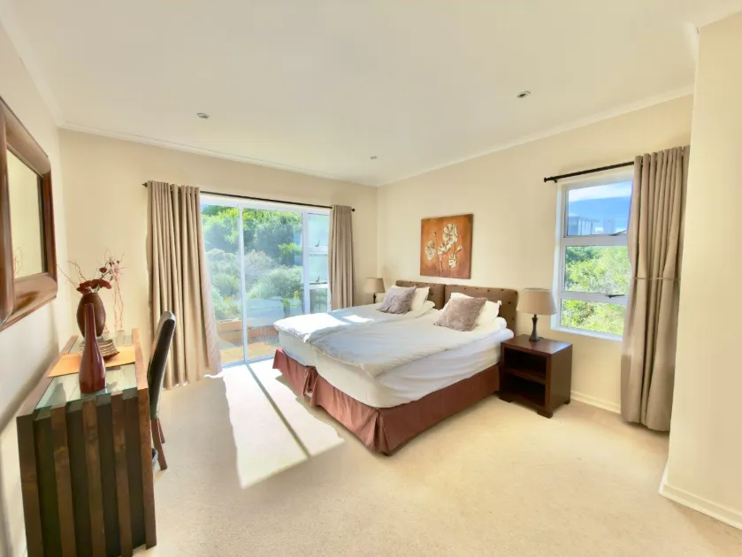 Photo 2 of Stylish Three-Bedroom Home with Ocean Views in Pinnacle Point Golf Estate
