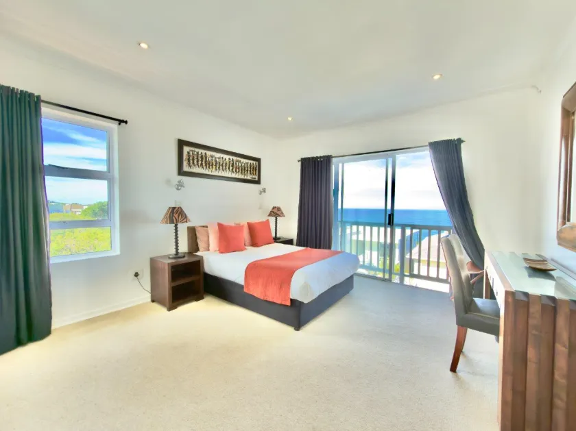 Photo 10 of Stylish Three-Bedroom Home with Ocean Views in Pinnacle Point Golf Estate